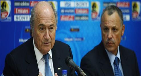 جارديان: أبو ريدة يخضع لتحقيقات السلطات السويسرية في أزمة فيفا